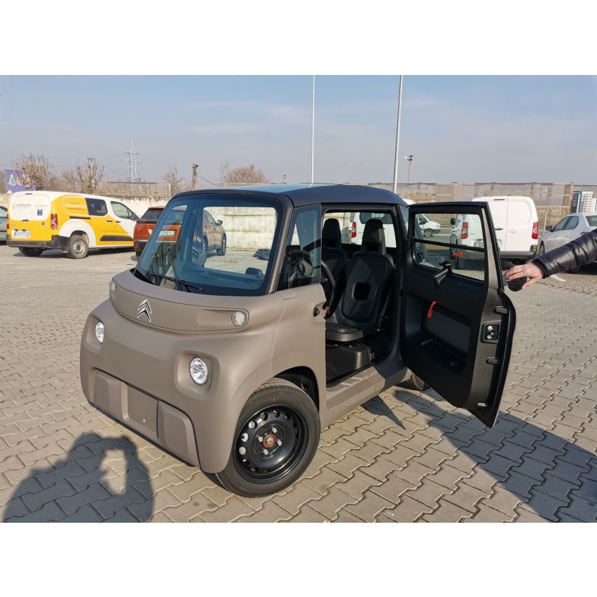 Новий Citroen AMI 2024