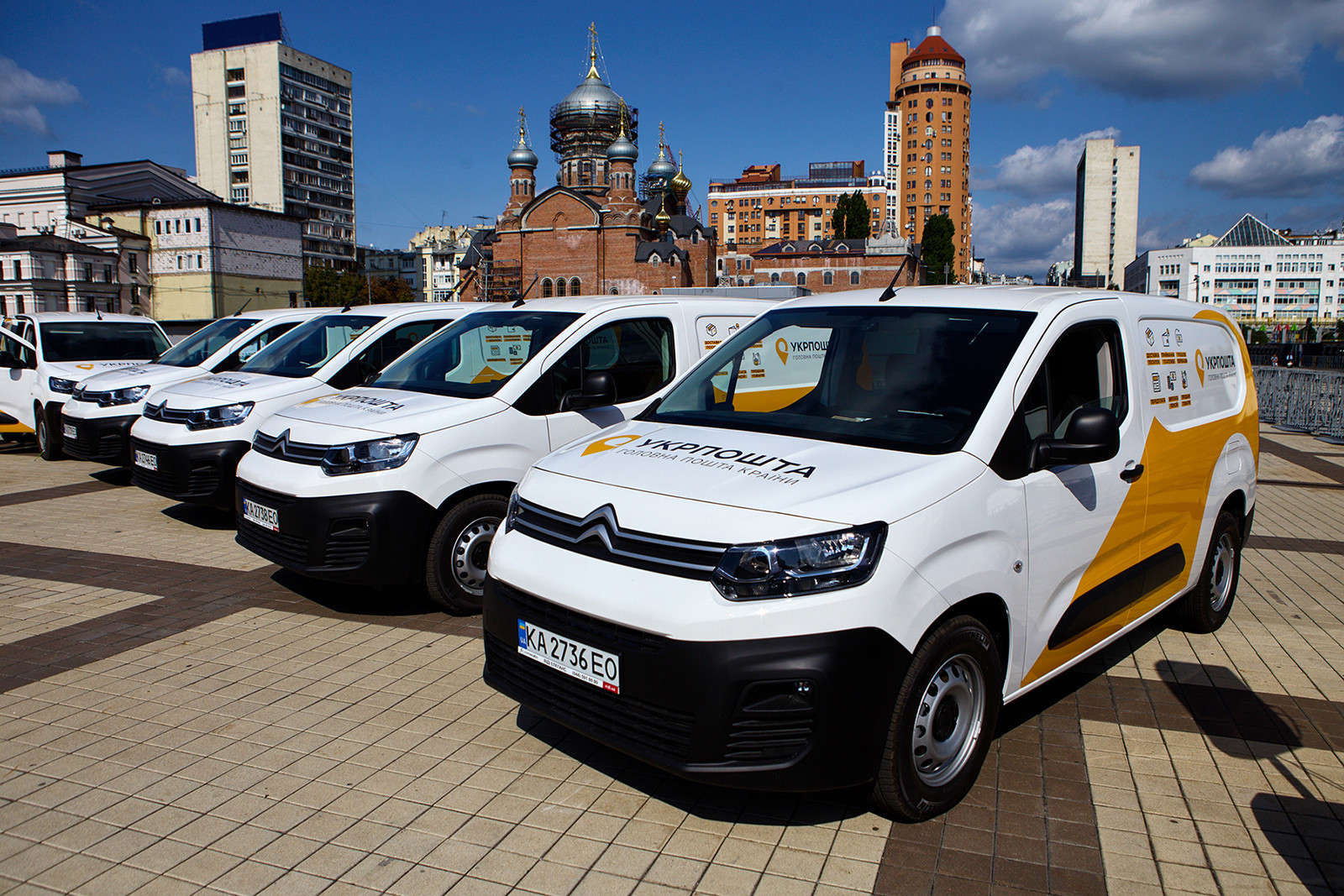 Автомобілі Citroen Berlingo для Укрпошти